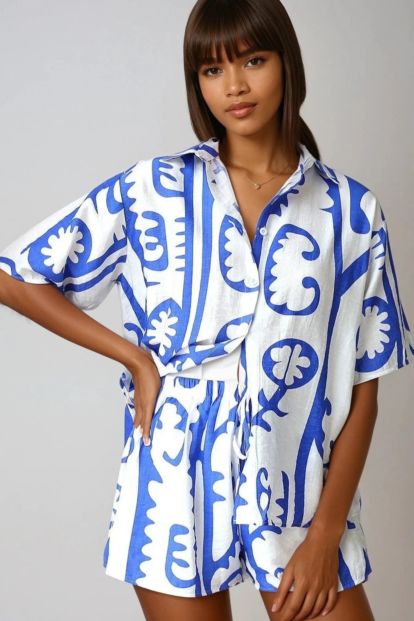 Ensemble chic abstrait