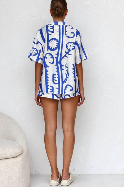 Ensemble chic abstrait