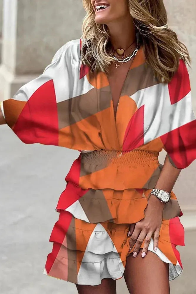 Mini-robe à volants et à volants